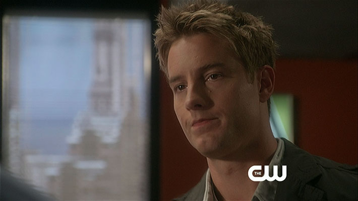 Smallville Season 10 Shield Keri Lynn Pratt Justin Hartley