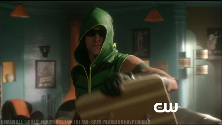 Smallville Season 10 Shield Keri Lynn Pratt Justin Hartley