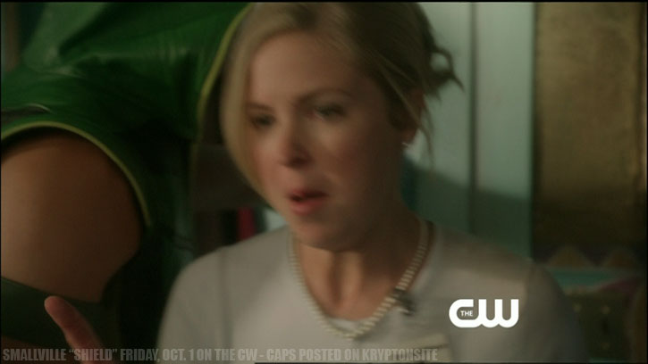 Smallville Season 10 Shield Keri Lynn Pratt Justin Hartley